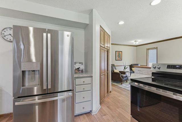26 19th Avenue SW, New Brighton, MN 55112