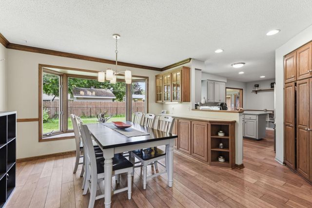 26 19th Avenue SW, New Brighton, MN 55112
