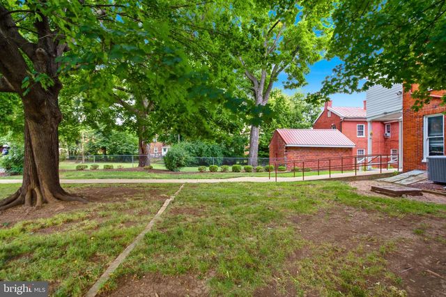 310 W BURKE ST, Martinsburg, WV 25401
