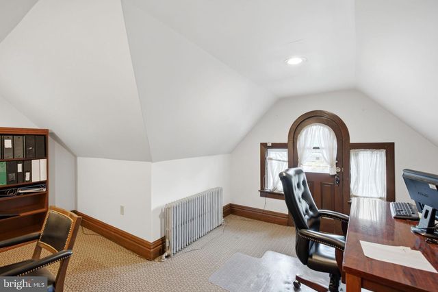 310 W BURKE ST, Martinsburg, WV 25401