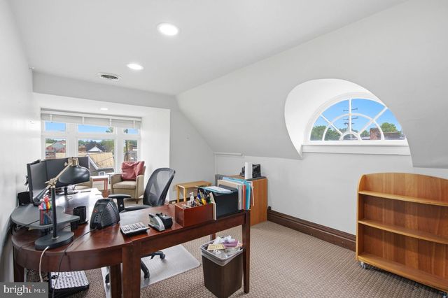 310 W BURKE ST, Martinsburg, WV 25401