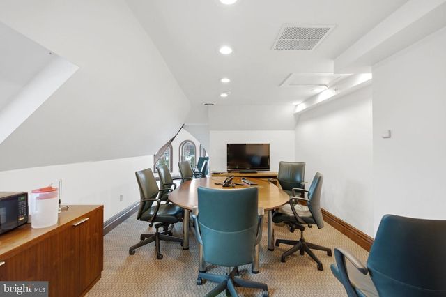 310 W BURKE ST, Martinsburg, WV 25401