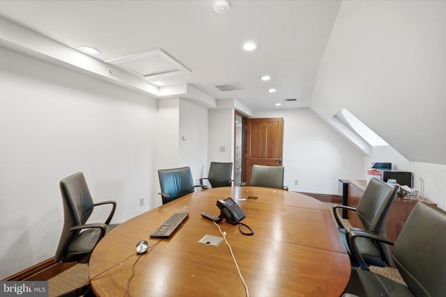 310 W BURKE ST, Martinsburg, WV 25401