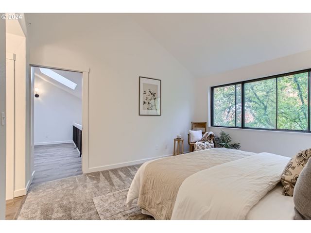 26 GREENRIDGE Ct, Lake Oswego, OR 97035