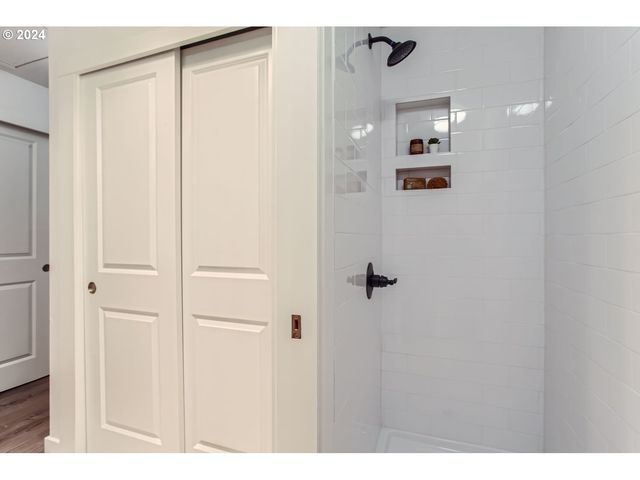 26 GREENRIDGE Ct, Lake Oswego, OR 97035