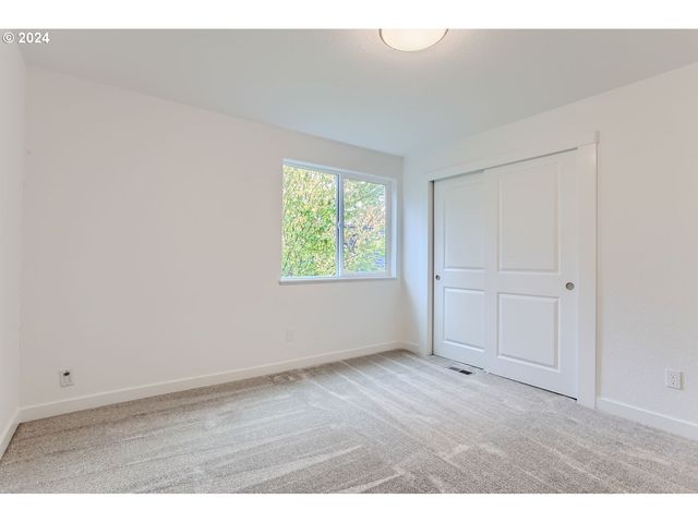 26 GREENRIDGE Ct, Lake Oswego, OR 97035