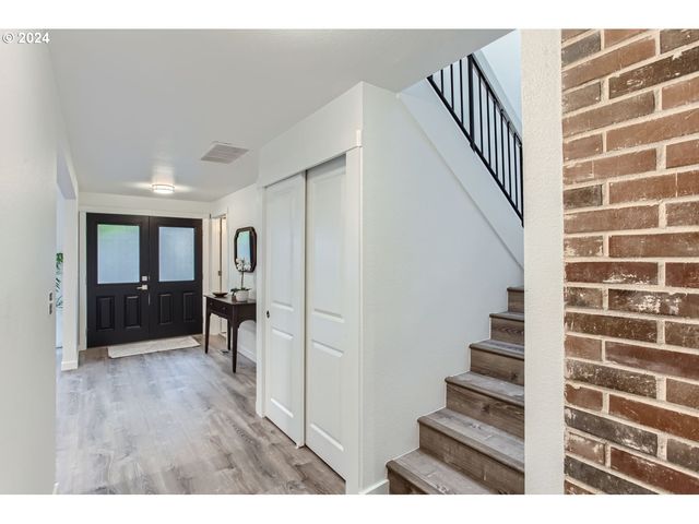 26 GREENRIDGE Ct, Lake Oswego, OR 97035