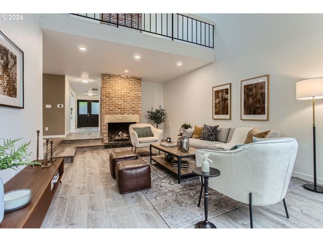 26 GREENRIDGE Ct, Lake Oswego, OR 97035
