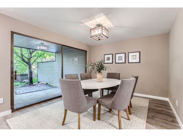 26 GREENRIDGE Ct, Lake Oswego, OR 97035