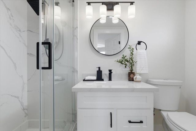 27707 La Porte Ave, Hayward, CA 94545