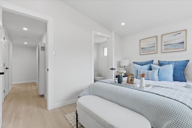 27707 La Porte Ave, Hayward, CA 94545