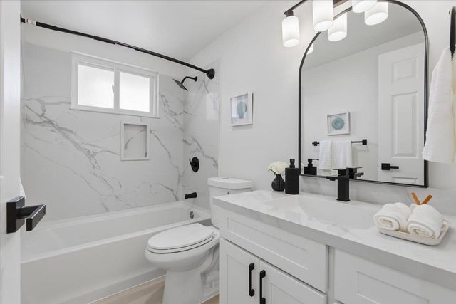 27707 La Porte Ave, Hayward, CA 94545