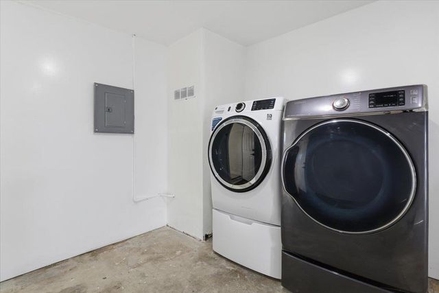 27707 La Porte Ave, Hayward, CA 94545