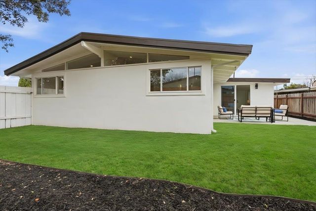 27707 La Porte Ave, Hayward, CA 94545