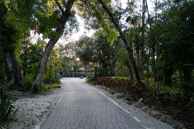 1290 HIDDEN HARBOR WAY, Sarasota, FL 34242