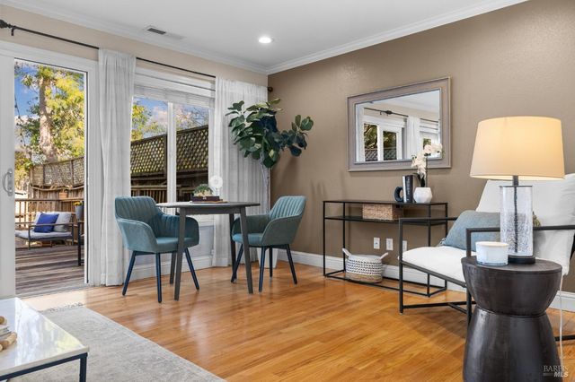 12 Rain Tree Ct, Petaluma, CA 94952