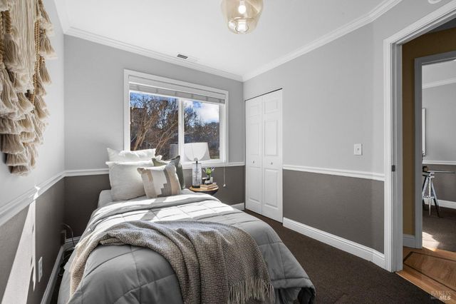 12 Rain Tree Ct, Petaluma, CA 94952