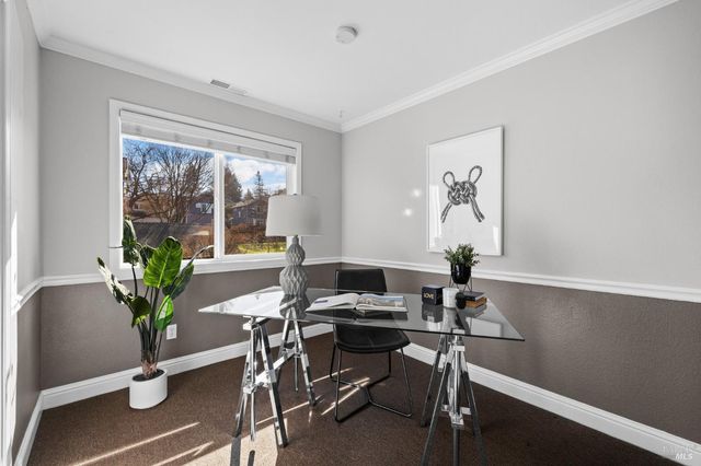 12 Rain Tree Ct, Petaluma, CA 94952