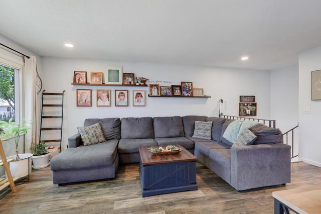 8910 Janero Avenue S, Cottage Grove, MN 55016