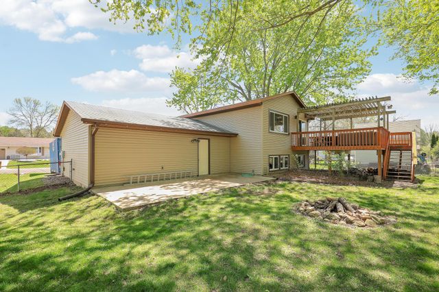 8910 Janero Avenue S, Cottage Grove, MN 55016