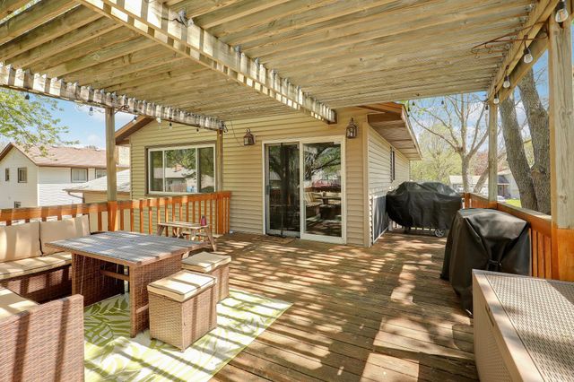 8910 Janero Avenue S, Cottage Grove, MN 55016