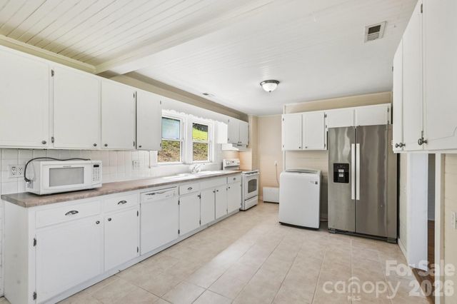441 Main Street, Clyde, NC 28721