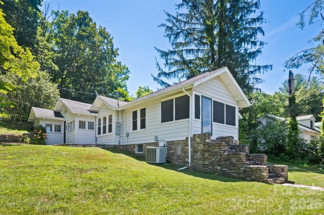 441 Main Street, Clyde, NC 28721