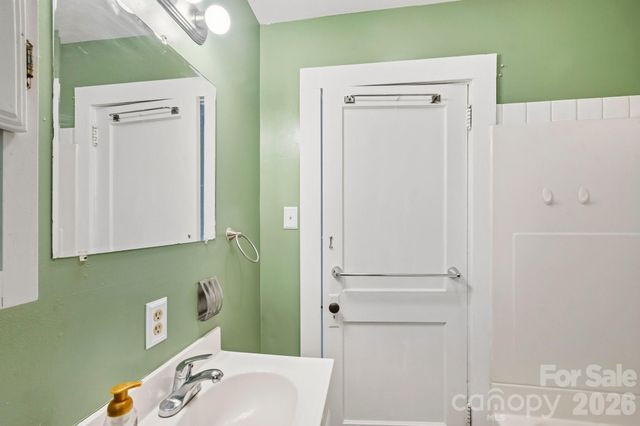 441 Main Street, Clyde, NC 28721
