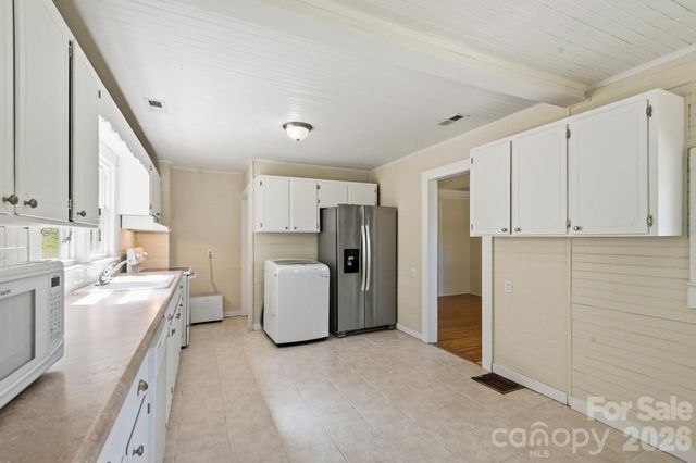441 Main Street, Clyde, NC 28721