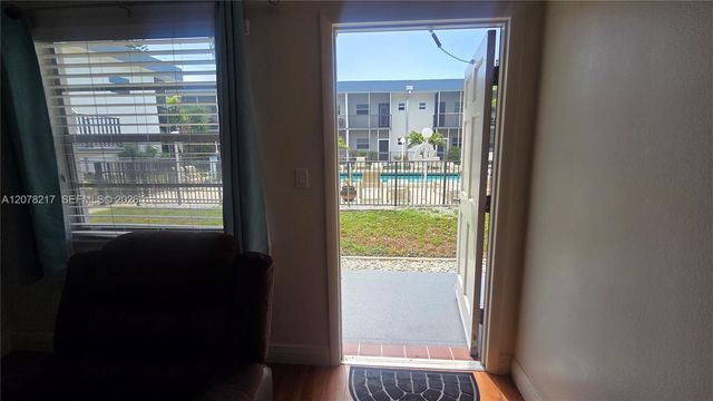 415 NE 2nd Street 105, Hallandale Beach, FL 33009
