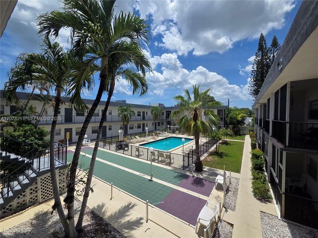 415 NE 2nd Street 105, Hallandale Beach, FL 33009