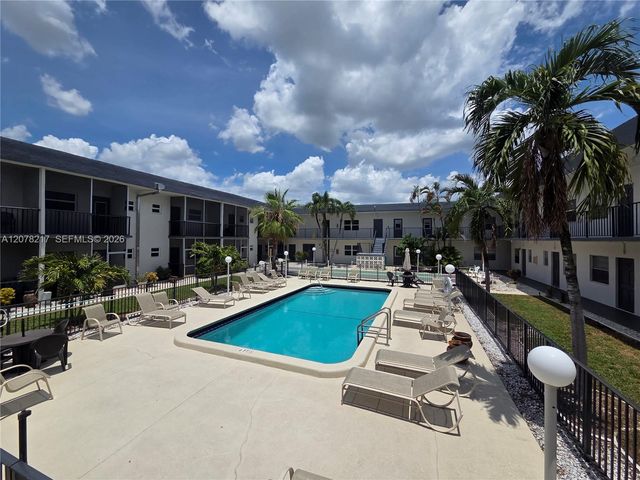 415 NE 2nd Street 105, Hallandale Beach, FL 33009