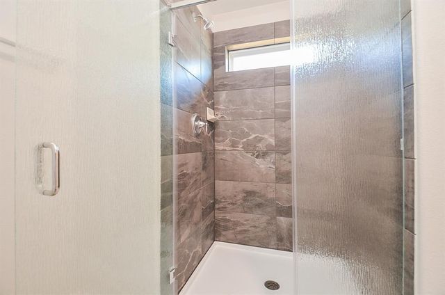 7402 Sunlit Harbor Dr, Cypress, TX 77433