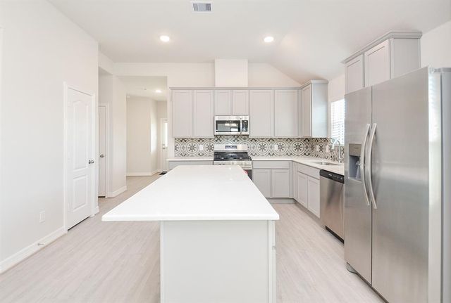 7402 Sunlit Harbor Dr, Cypress, TX 77433