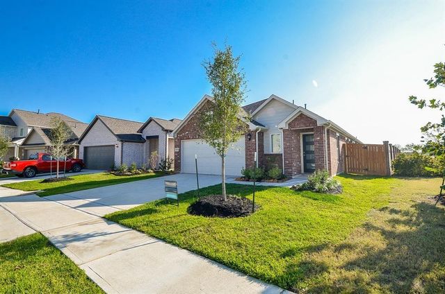 7402 Sunlit Harbor Dr, Cypress, TX 77433