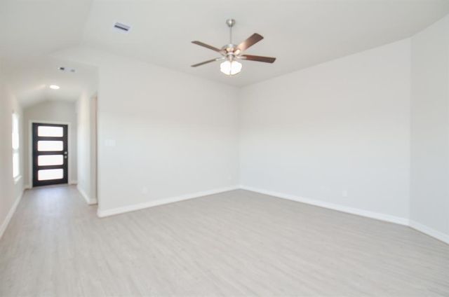 7402 Sunlit Harbor Dr, Cypress, TX 77433