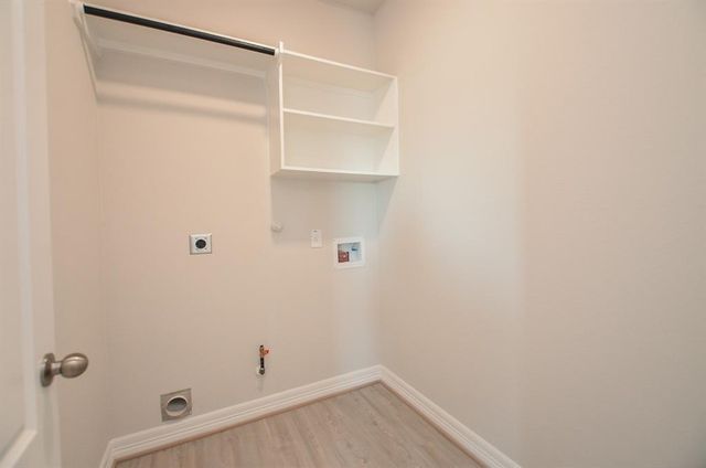 7402 Sunlit Harbor Dr, Cypress, TX 77433