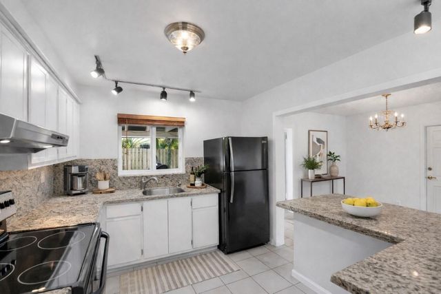 180 SW 9th Court, Pompano Beach, FL 33060