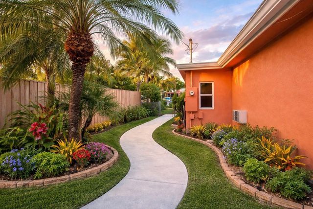 180 SW 9th Court, Pompano Beach, FL 33060