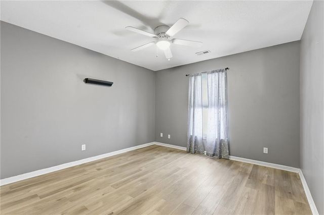 1323 N 158th Court, Basehor, KS 66007