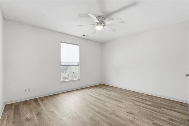 1323 N 158th Court, Basehor, KS 66007