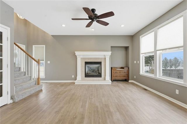 1323 N 158th Court, Basehor, KS 66007