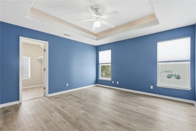 1323 N 158th Court, Basehor, KS 66007