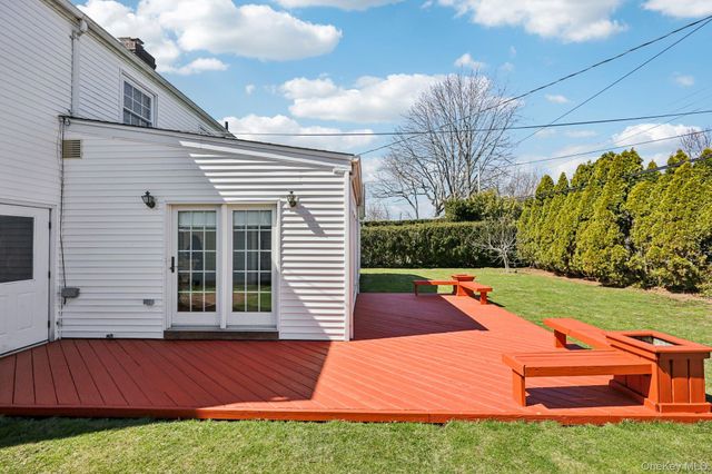 87 Kingsbury Road, Garden City, NY 11530