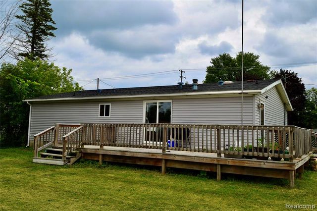 2140 S Dye Road, Flint, MI 48532