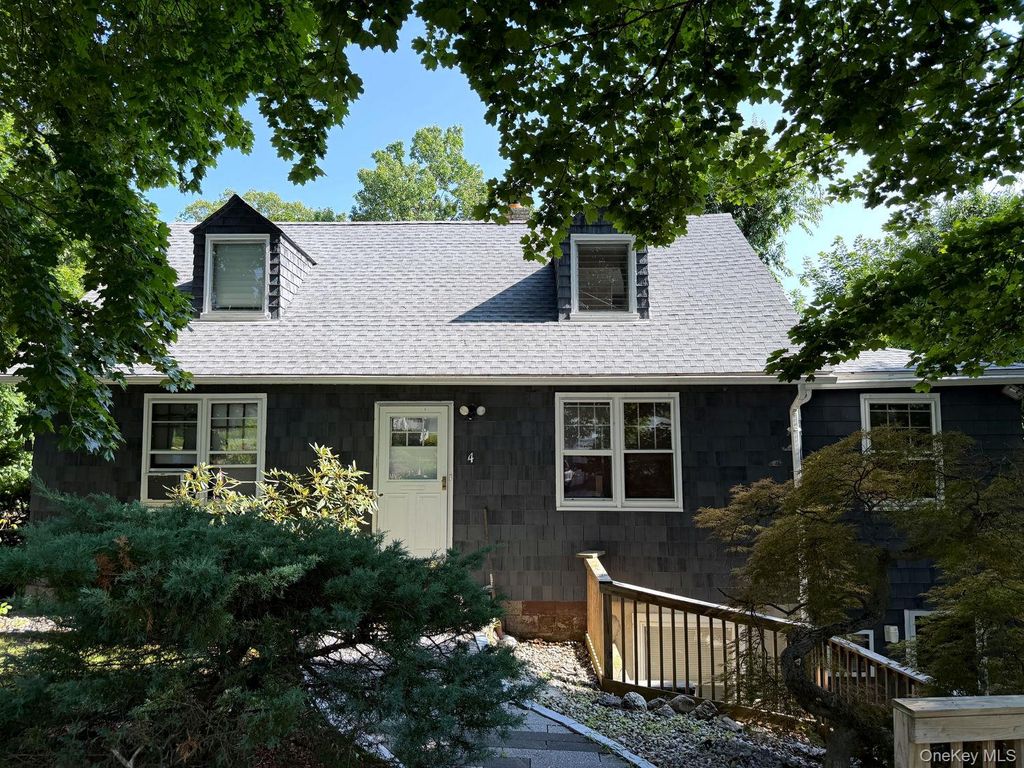 4 W Livingston Street, Valhalla, NY 10595 — photo 2