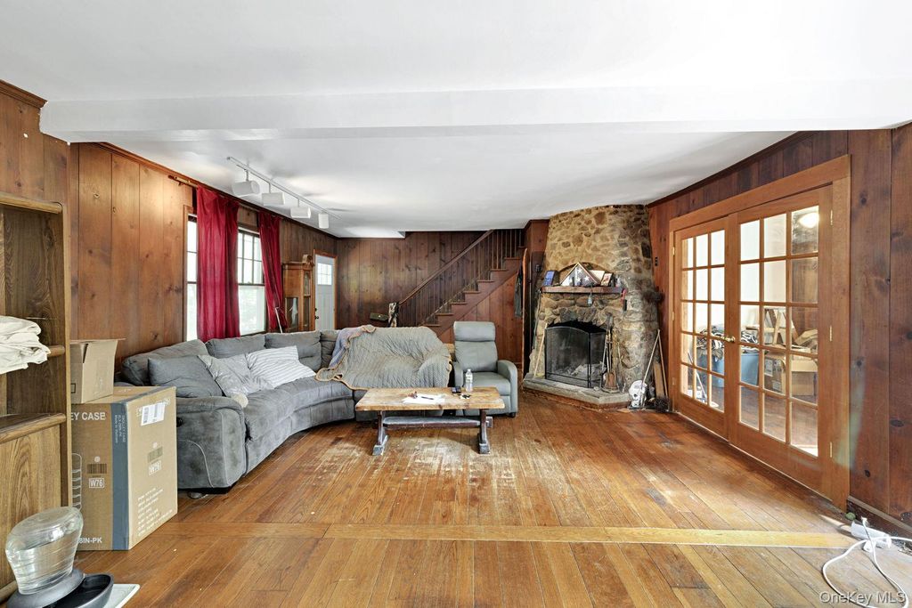 4 W Livingston Street, Valhalla, NY 10595 — photo 4