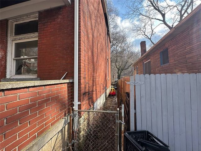 234 Renova St, Hazelwood, PA 15207