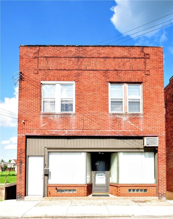 808 Miller Ave, Clairton, PA 15025