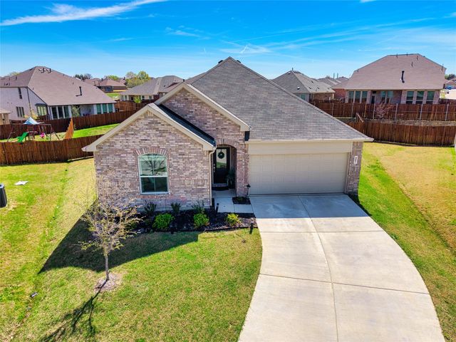 321 Sedalia Trail, Justin, TX 76247
